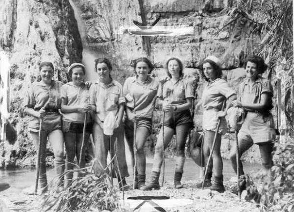 Female members of the Palmach in Ein Gedi, Israel, in 1942. (Hashomer Hatzair Archives/Wikimedia commons)