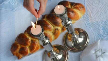 shabbat candle lighting with challah