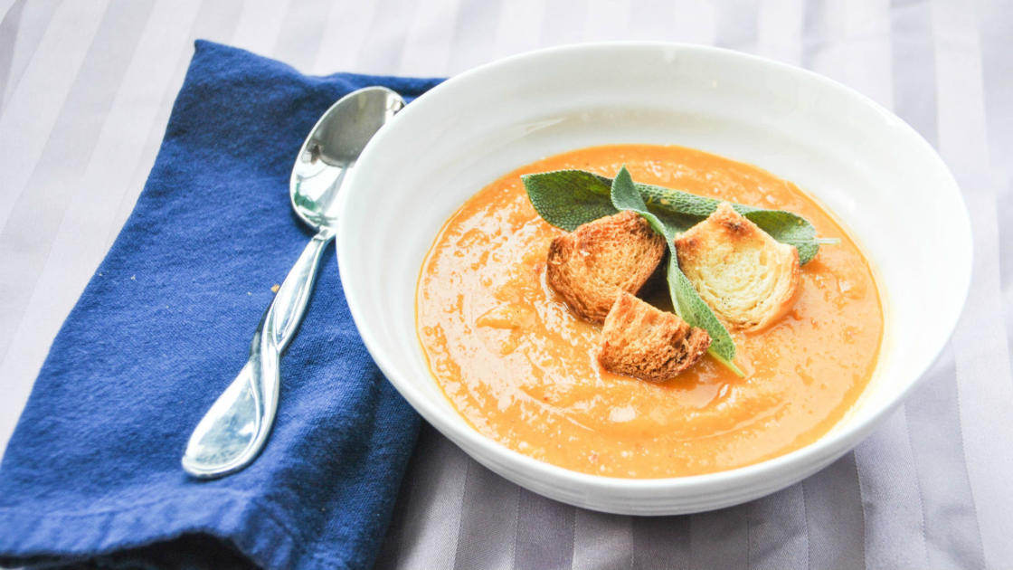 Pumpkin Soup with Sage and Challah Croutons | The Nosher