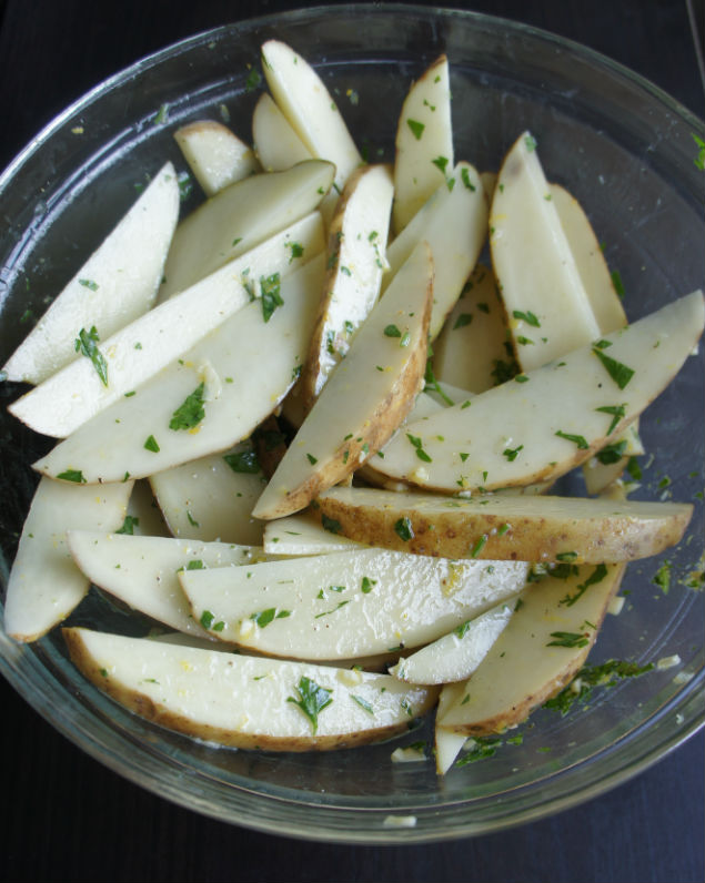 lemon potatoes marinating