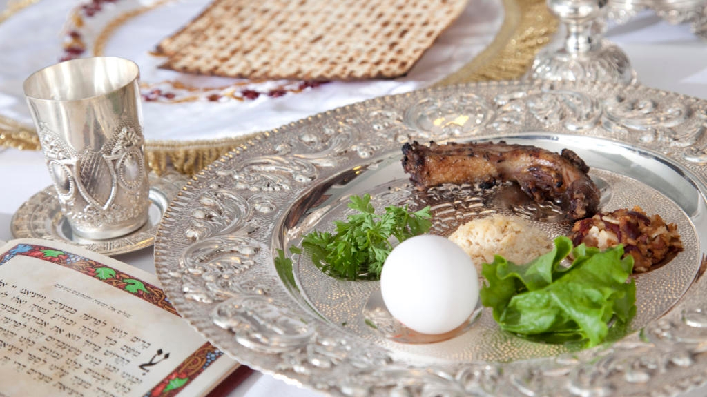 Passover Seder How To Be A Good Guest My Jewish Learning