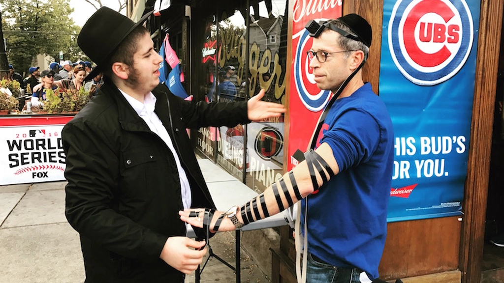 How to Put on Tefillin