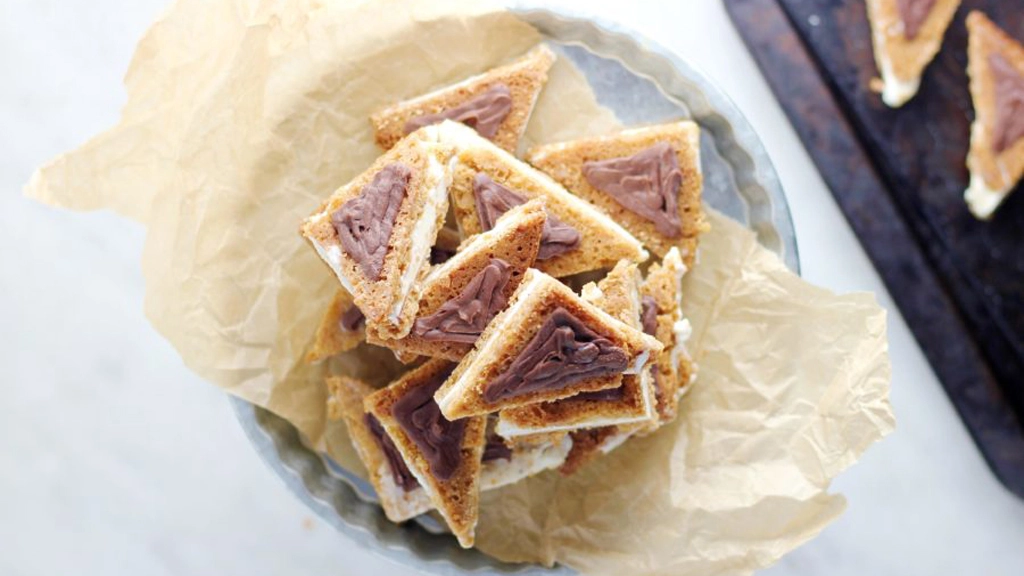 hamantaschen ice cream sandwiches