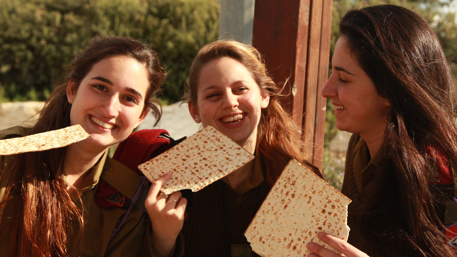 matzah passover women IDF Israel