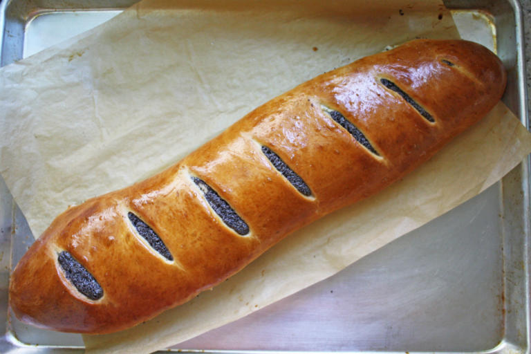 poppy seed roll recipe jewish bakery purim bake