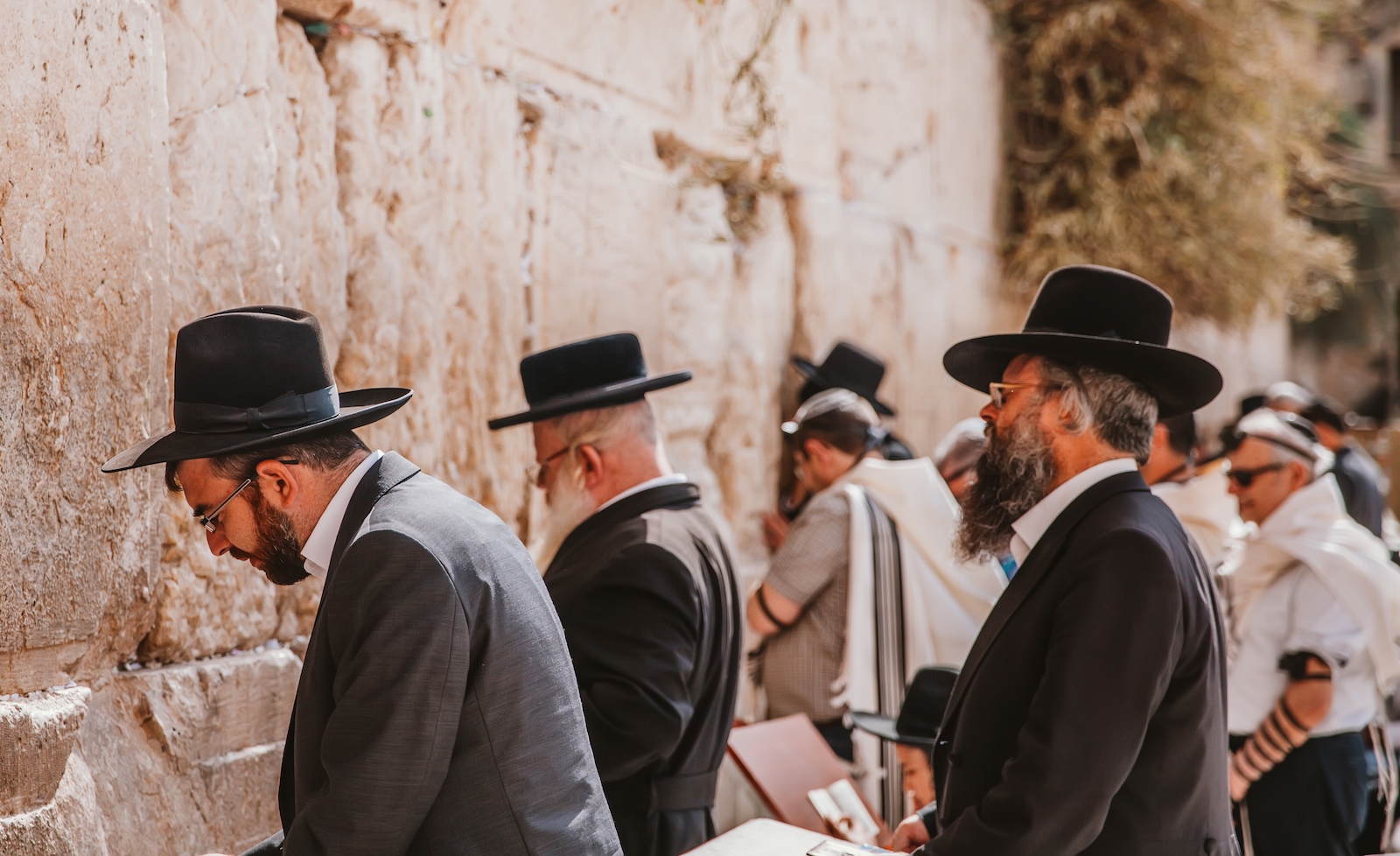 How To Say Mi Kamocha My Jewish Learning