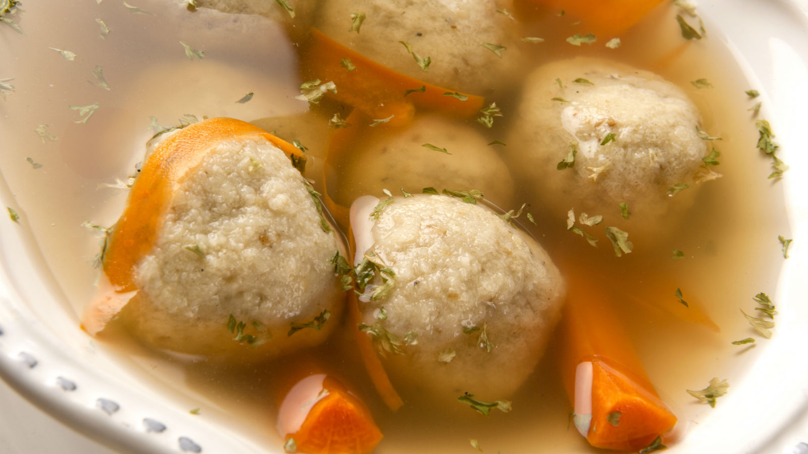 chicken soup matzah balls Jewish Shabbat
