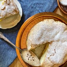 One-Bowl Apple Cake (Apple Sharlotka)-image
