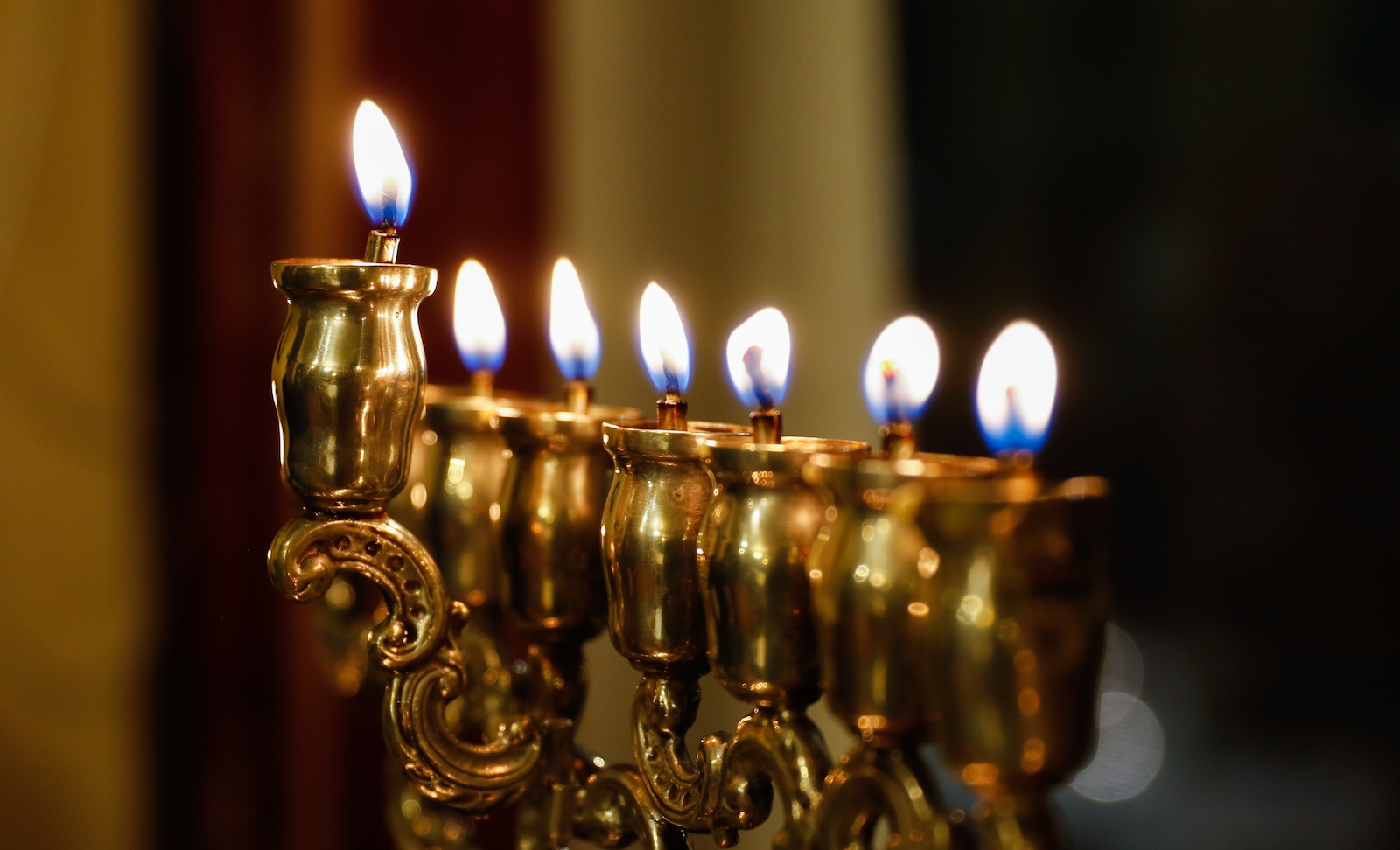 What Is the Shamash Candle for Hanukkah? My Jewish Learning