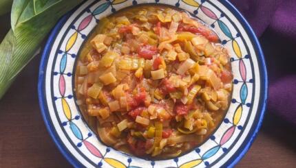 leeks passover jewish side dish tomatoes easy recipe