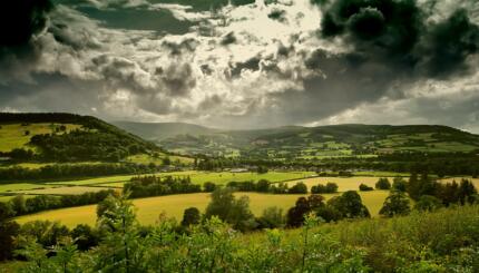 Photograph of a brewing storm.