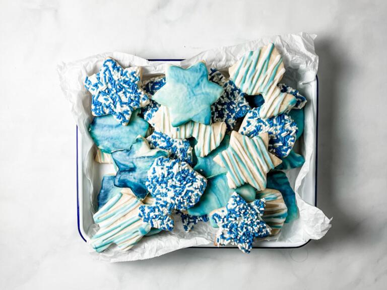 Hanukkah cookies with icing