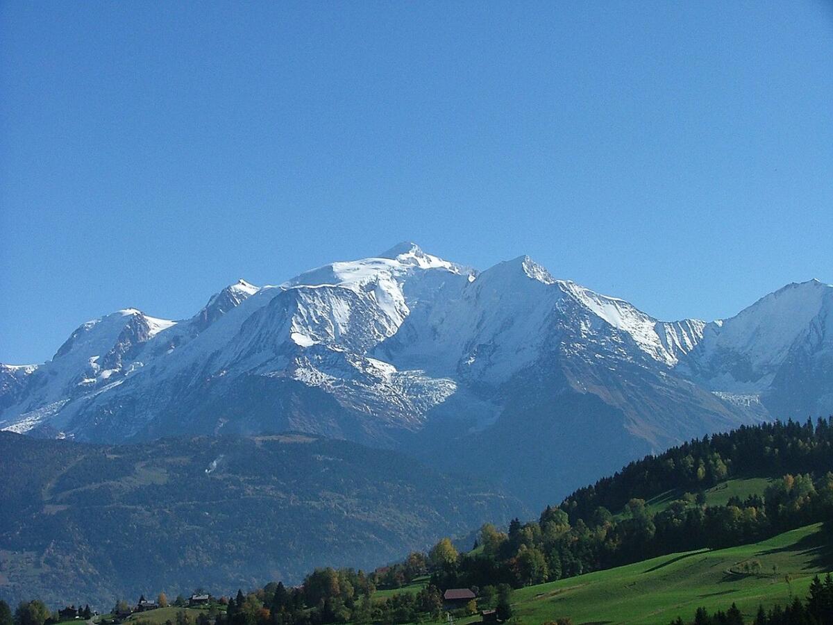 Photo of a mountain in the Swiss Alps.