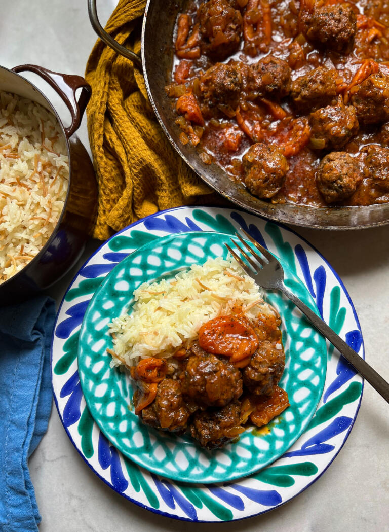 Iraqi apricot meatball recipe