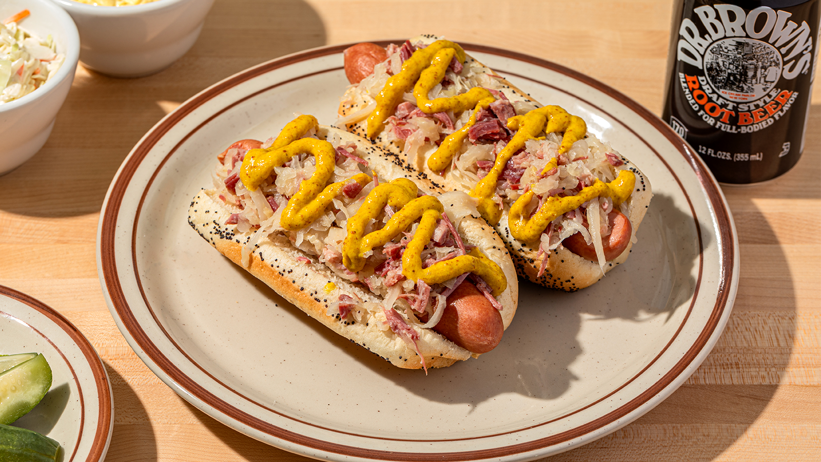 Schneider Deli Chicago hot dog