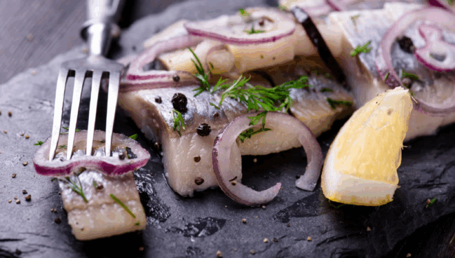 Herring and onions Jewish recipe