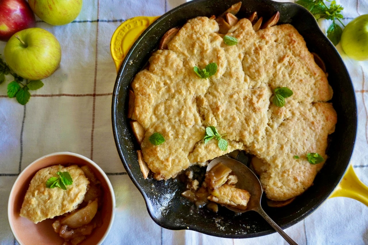Easy apple cobbler recipe for the Jewish new year